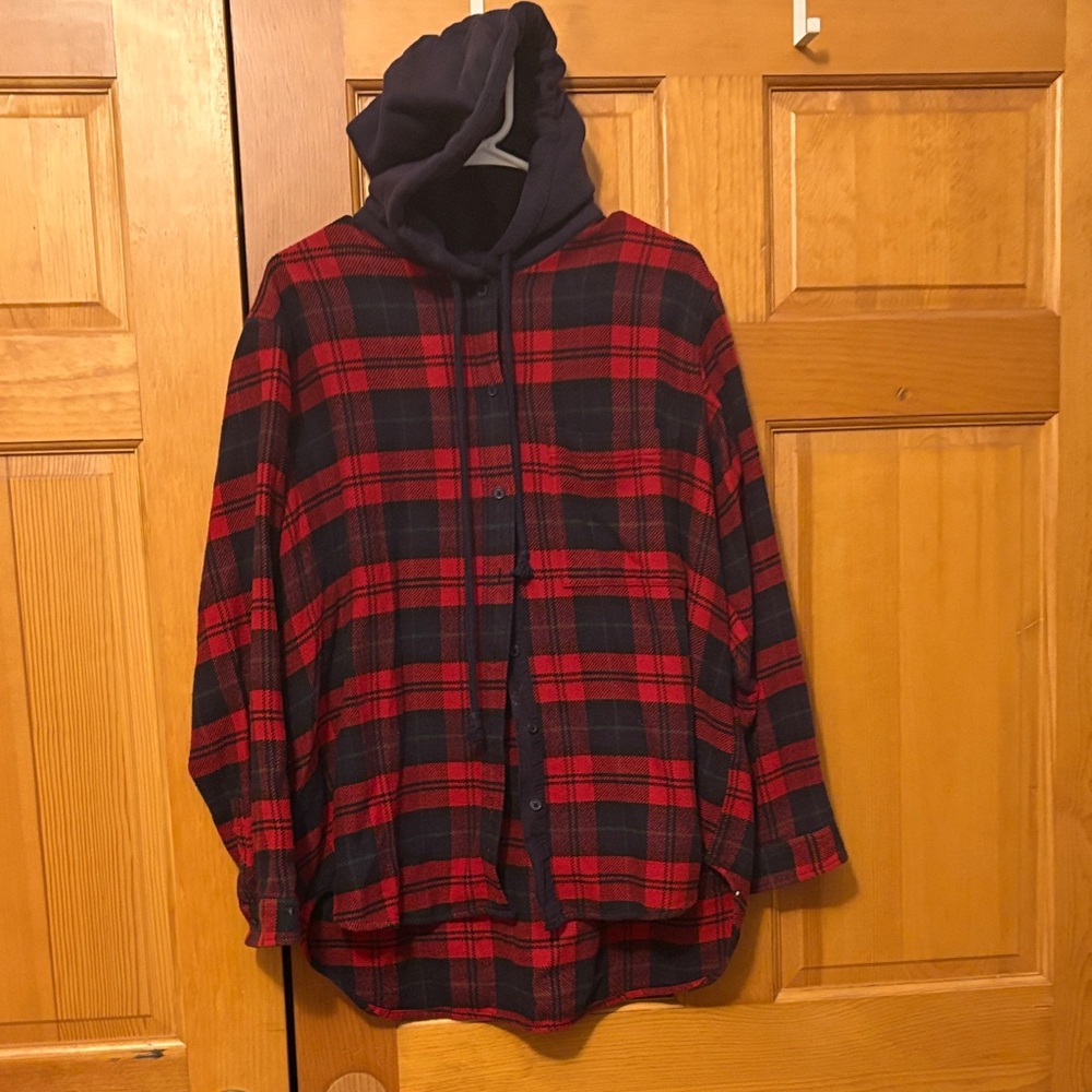 American Eagle Outfitters Red and Black Plaid Shirt